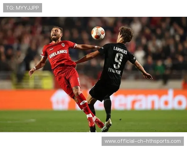 法兰克福前锋训练状态爆棚，客场威胁倍增